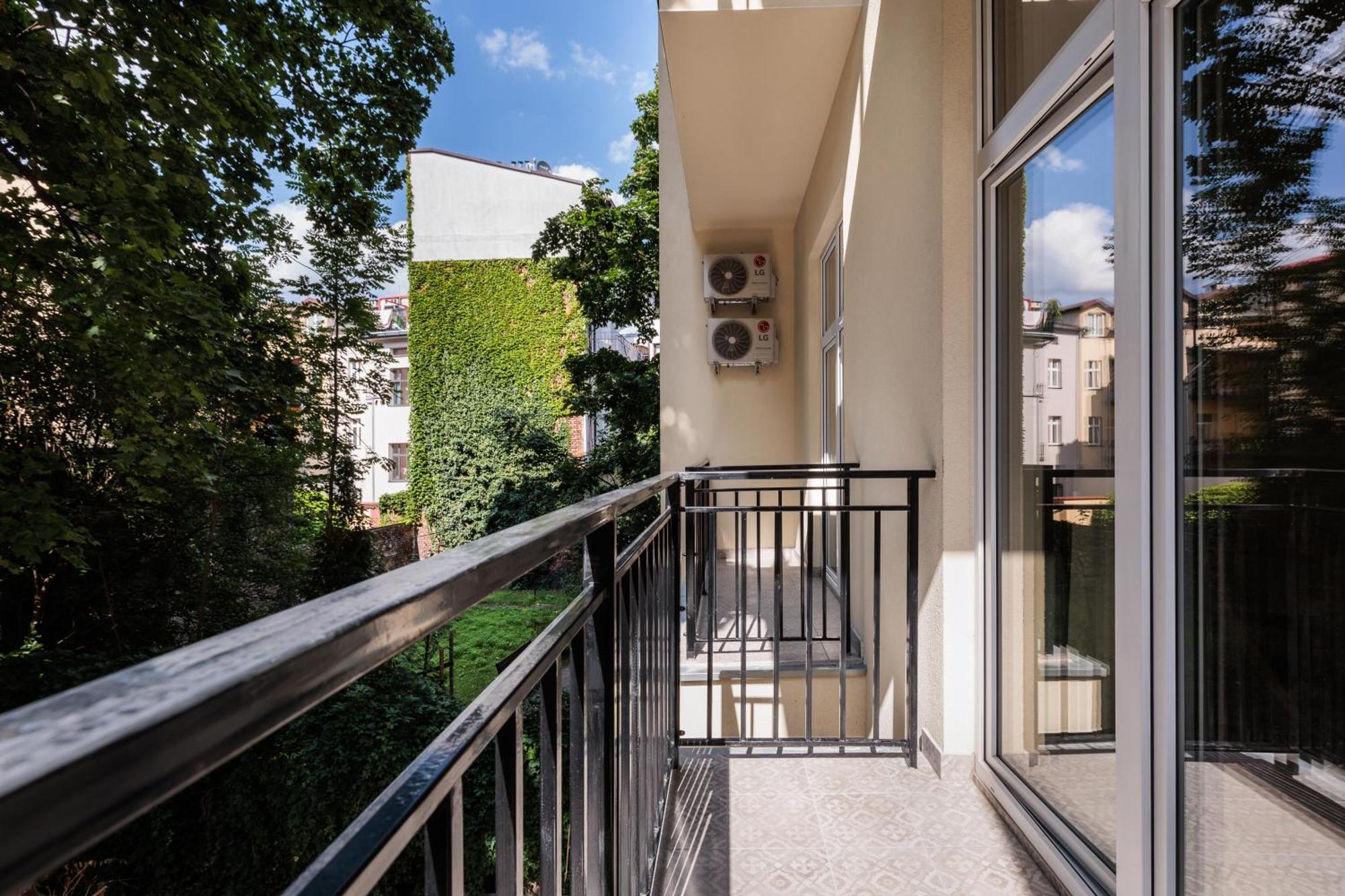 Krowoderska 55 - By Upstairs Krakau Exterior foto